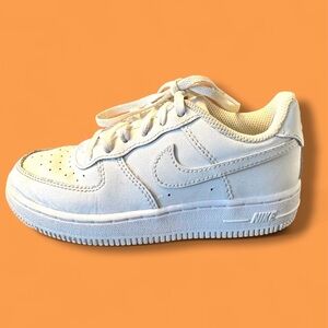 Kids Nike Air Force 1 Sneakers